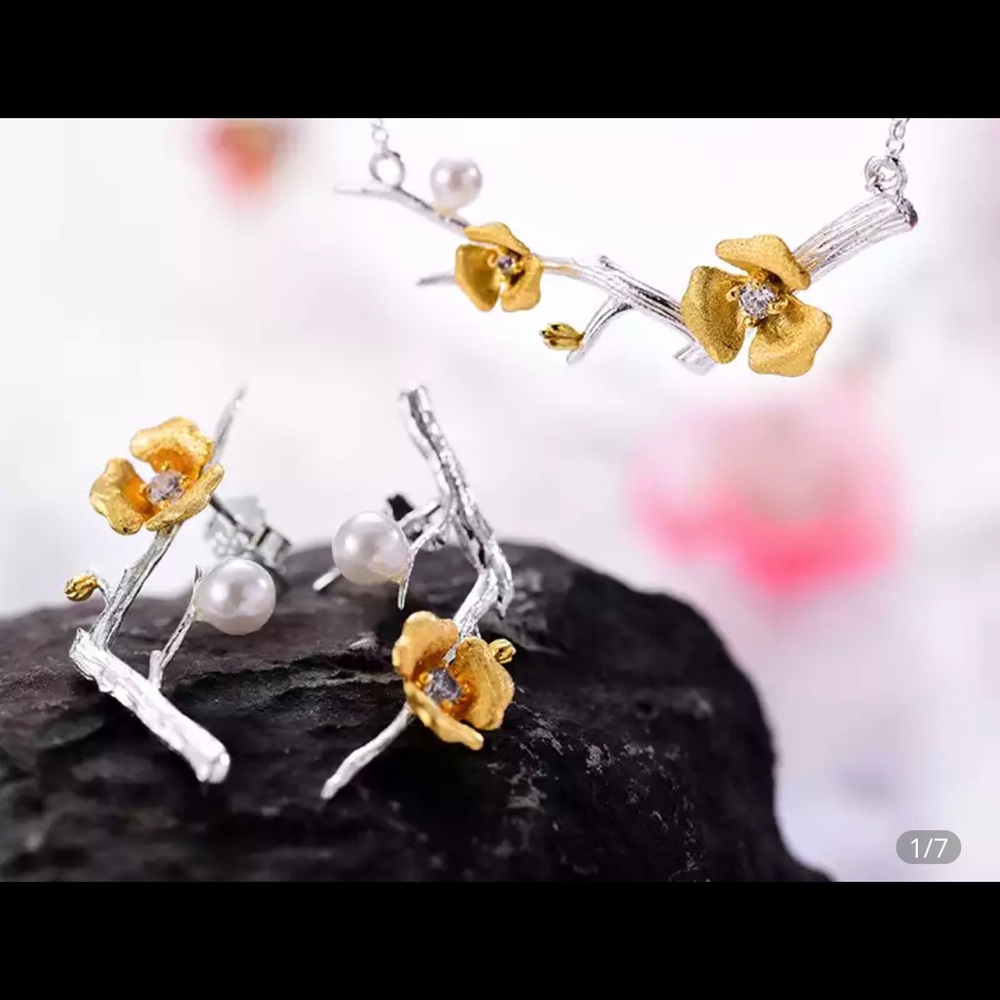 Sterling silver earrings and pendant set